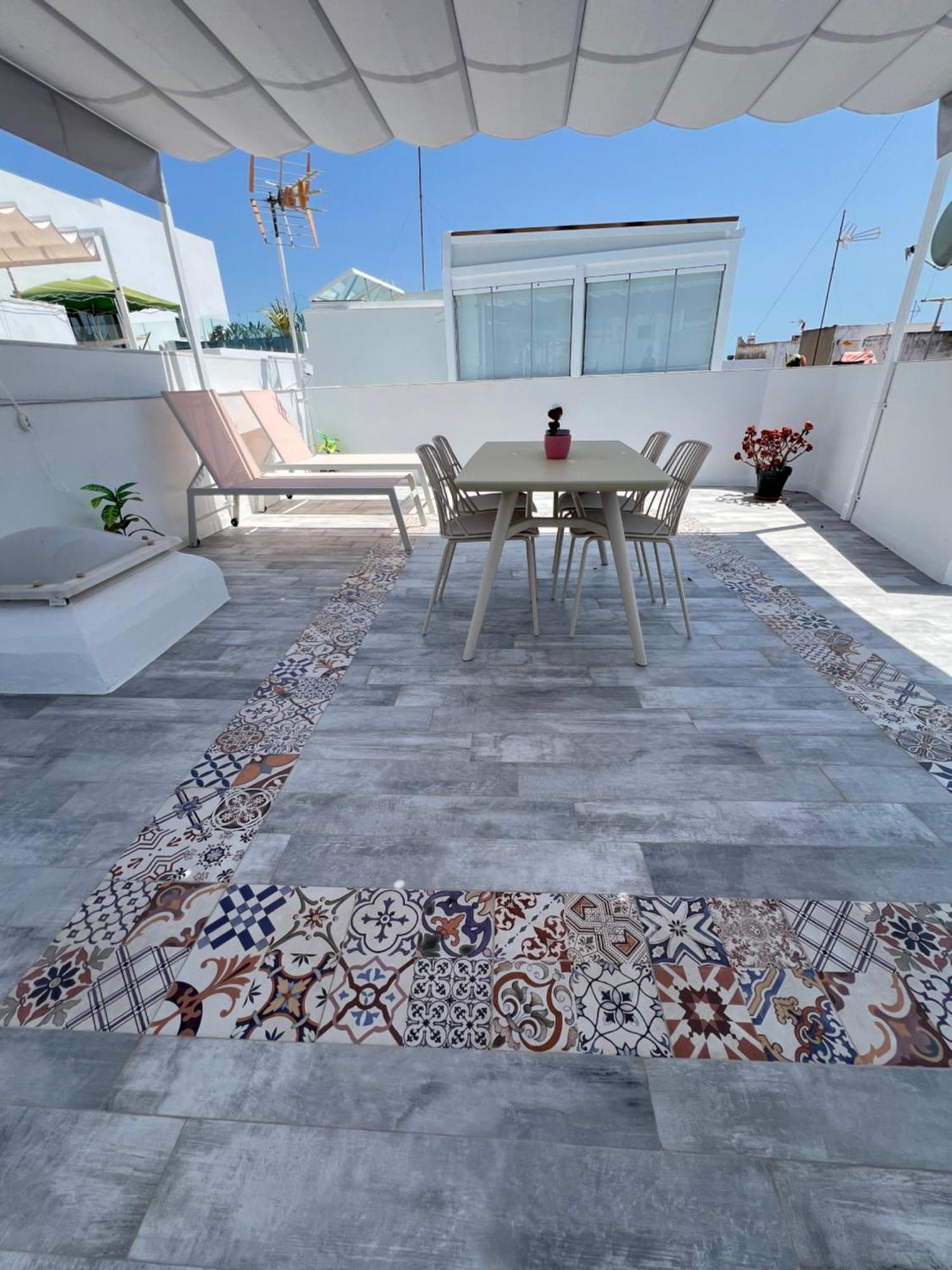 科尼尔-德拉弗龙特拉Vivienda Carolina•Terraza Privada Y Parking•公寓 外观 照片